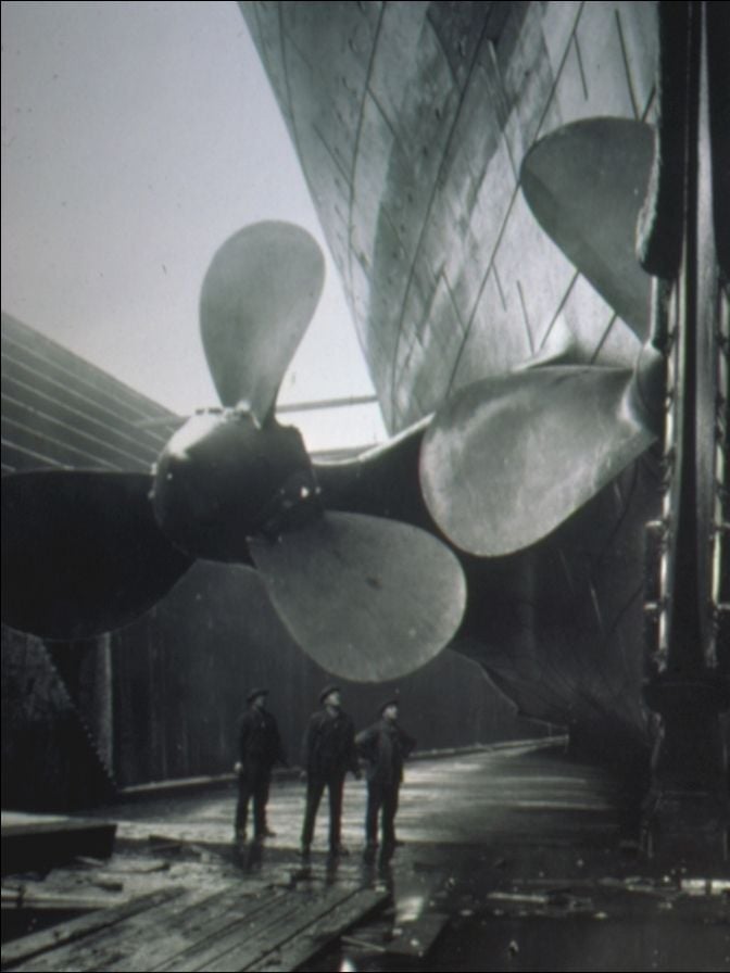 An image of a propellor from the Titanic in 1912