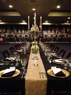 Titanic_Pigeon_Forge_Dining_Room_Table